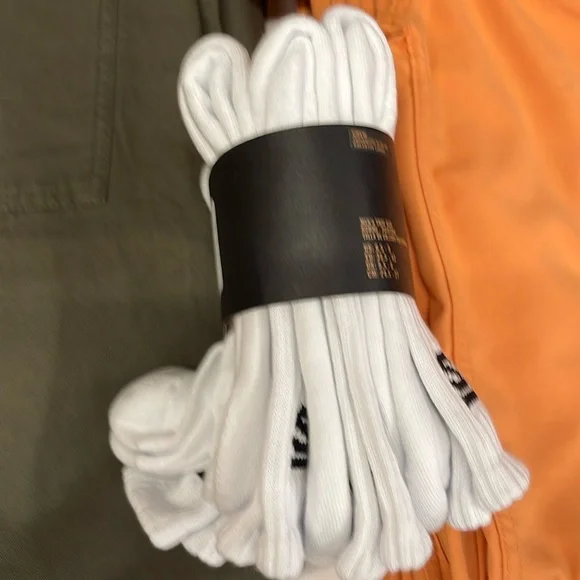 Vans Socks 6 pairs set CREW VANS.
"OFF THE WALL" White/Black 
NWT - Picture 9 of 16